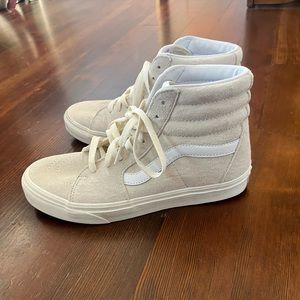Vans SK8-Hi Shoe - High Top suede - cream - women’s 9
